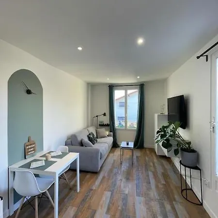 Charmant Studio Tout Equipe Aux Portes De Paris Bagnolet Exterior photo